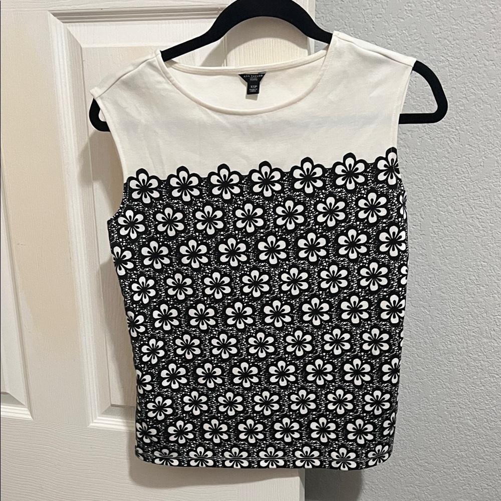 Ann Taylor Black and White Floral Blouse